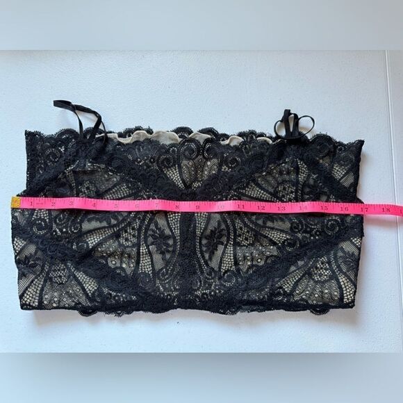 VINTAGE THE LIMITED black lace sleeveless cami with beige colored lining - Picture 9 of 12